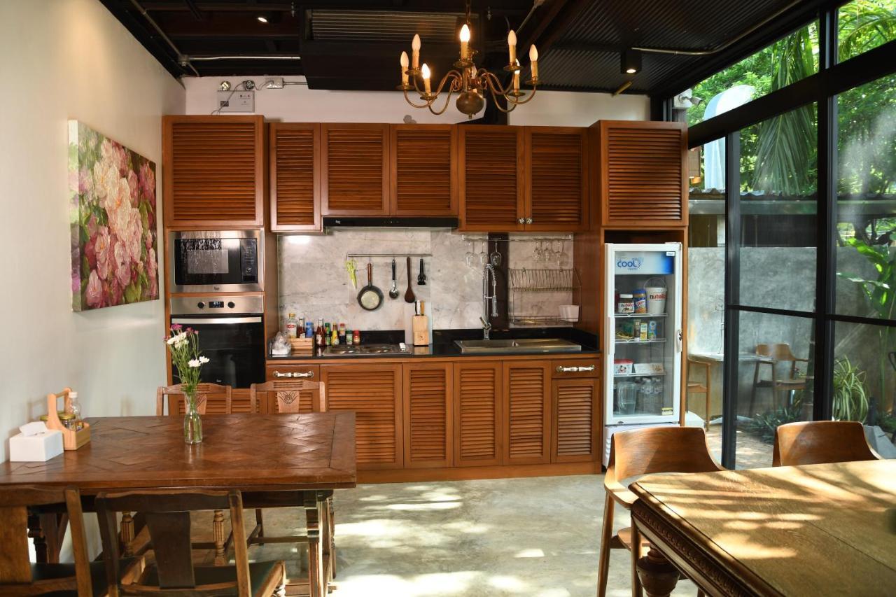 The Eight Ratvithi House 호텔 치앙마이 외부 사진